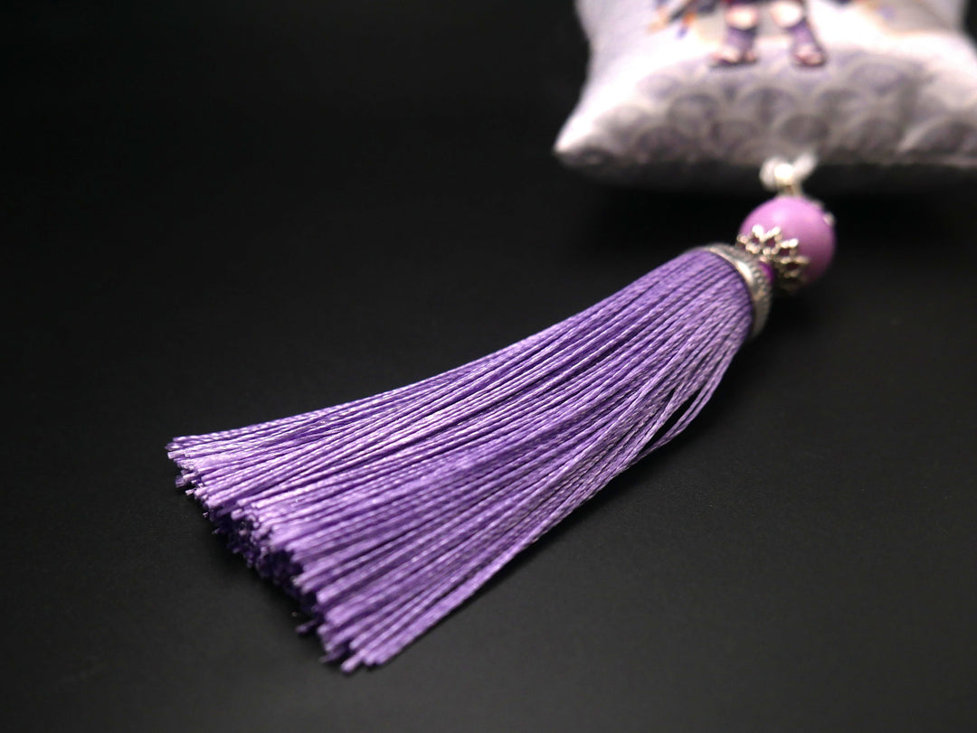 Scented Scaramouche Puff Amulet